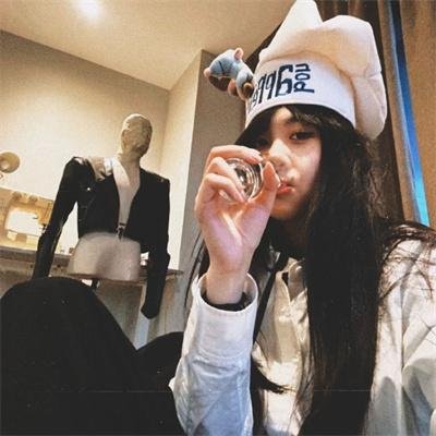 瞠目结舌